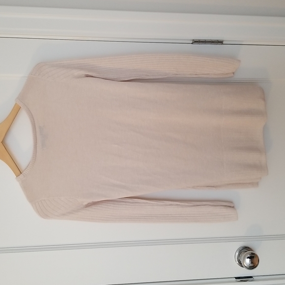 🛍 2/$25 Apt. 9 Cream Sweater - Picture 2 of 3
